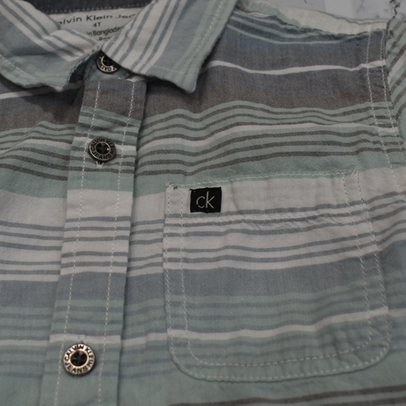 Boy's Calvin Klein set - Picture 5 of 9